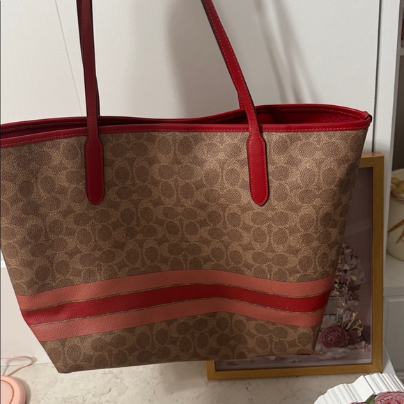 Coach Signature Stripe City Tote NWOT - Picture 9 of 10
